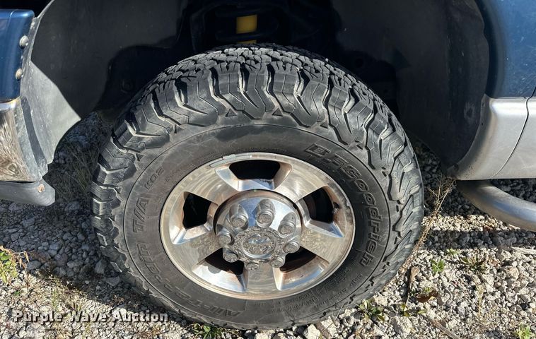 image for item EJ4975 2005 Dodge Ram 3500 Quad Cab pickup truck