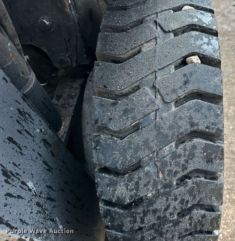 image for item EJ5046 Yale 357A forklift