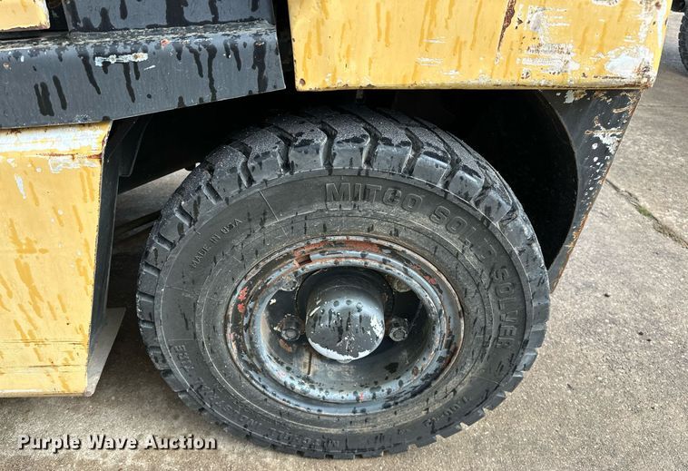 image for item EJ5046 Yale 357A forklift