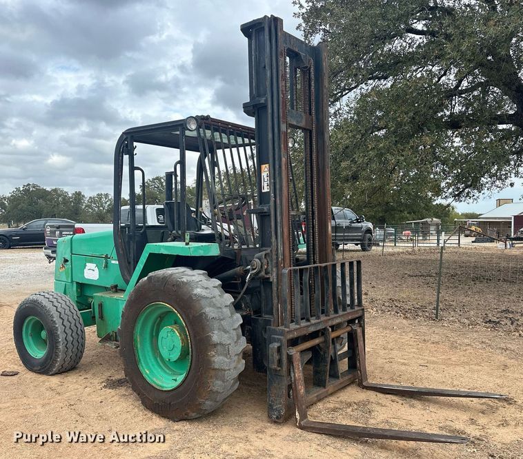 image for item EJ5050 1999 JCB 930 forklift