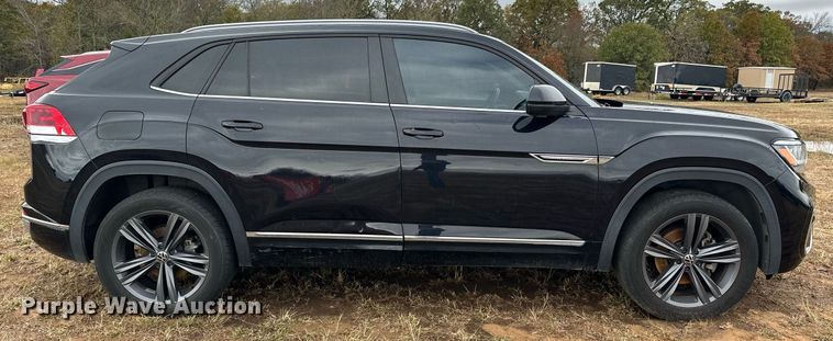 image for item EJ5083 2020 Volkswagen Atlas Cross Sport SUV