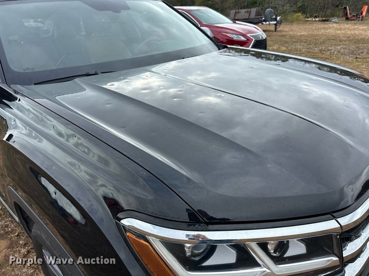 image for item EJ5083 2020 Volkswagen Atlas Cross Sport SUV