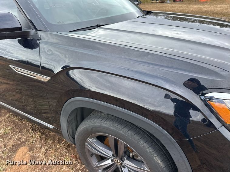 image for item EJ5083 2020 Volkswagen Atlas Cross Sport SUV