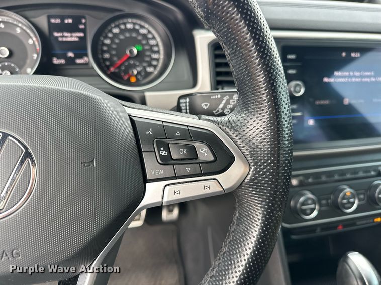 image for item EJ5083 2020 Volkswagen Atlas Cross Sport SUV