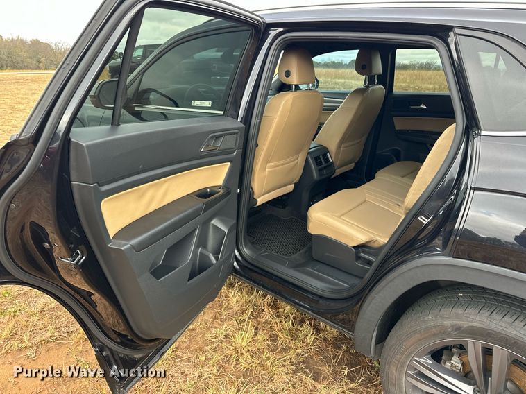 image for item EJ5083 2020 Volkswagen Atlas Cross Sport SUV