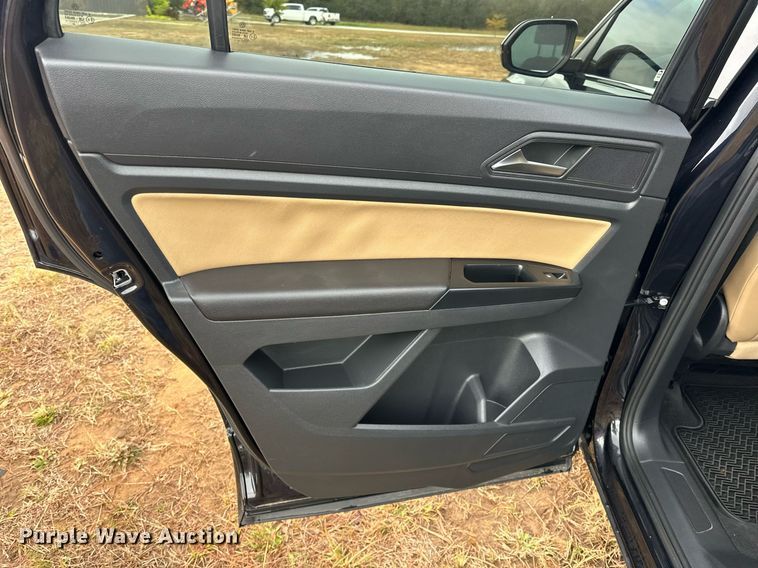 image for item EJ5083 2020 Volkswagen Atlas Cross Sport SUV