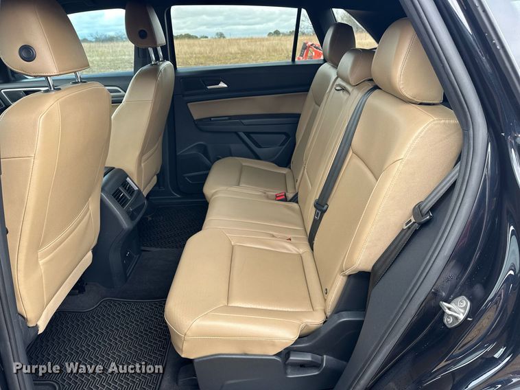 image for item EJ5083 2020 Volkswagen Atlas Cross Sport SUV