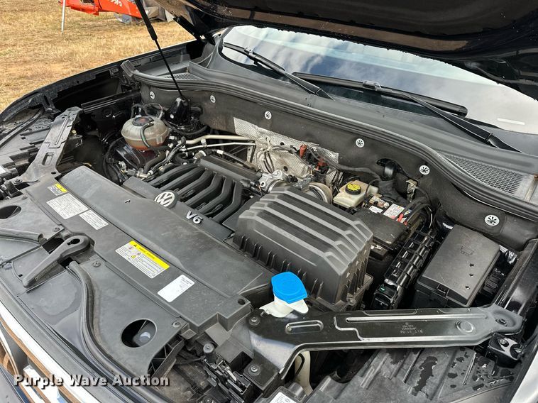 image for item EJ5083 2020 Volkswagen Atlas Cross Sport SUV