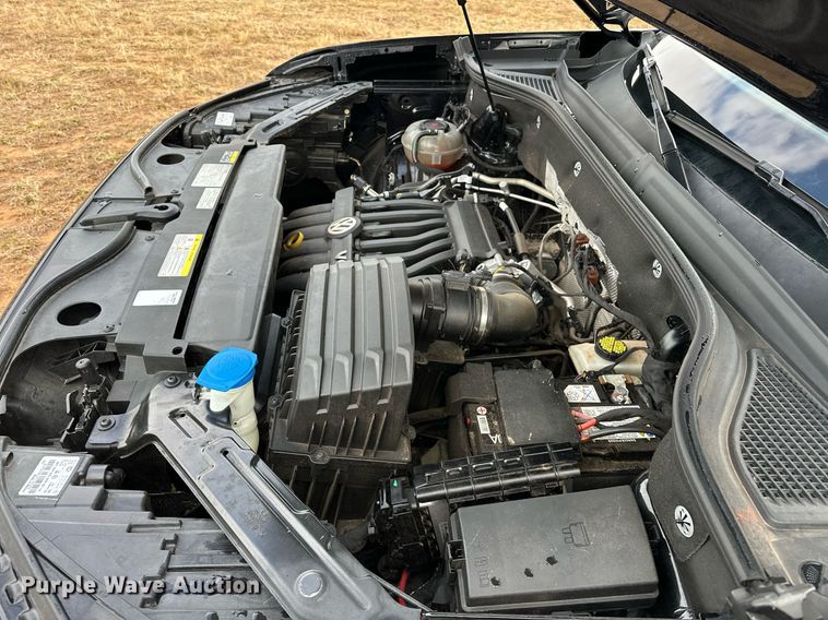 image for item EJ5083 2020 Volkswagen Atlas Cross Sport SUV