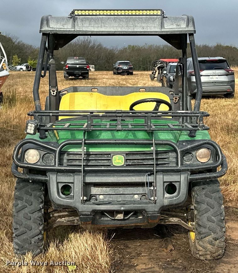 image for item EJ5086 2013 John Deere Gator 825i utility vehicle