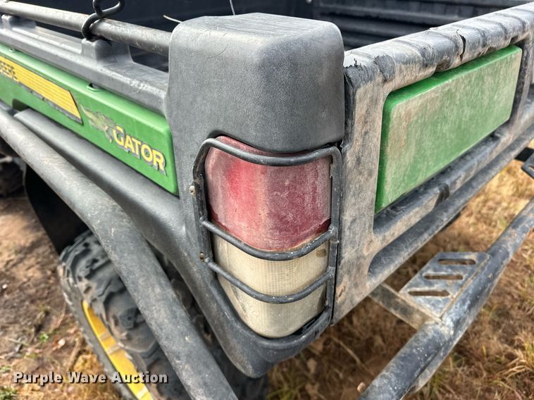 image for item EJ5086 2013 John Deere Gator 825i utility vehicle