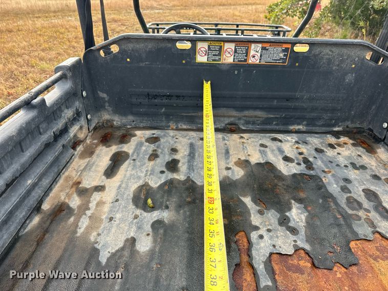 image for item EJ5086 2013 John Deere Gator 825i utility vehicle