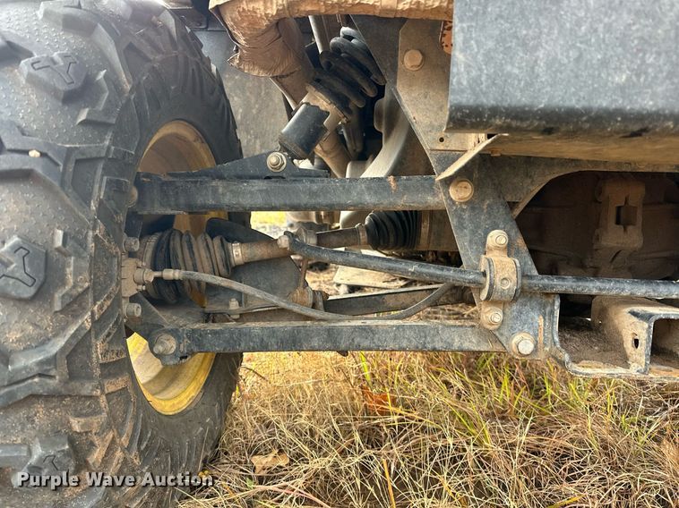 image for item EJ5086 2013 John Deere Gator 825i utility vehicle