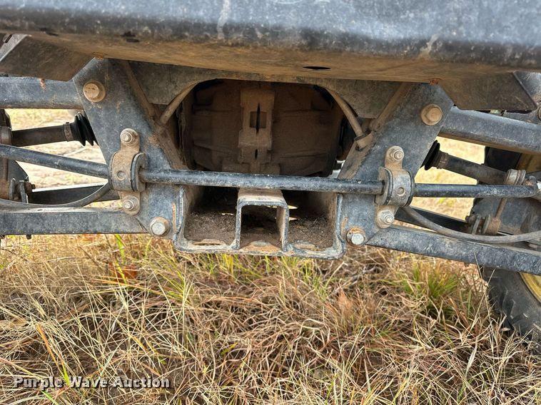 image for item EJ5086 2013 John Deere Gator 825i utility vehicle