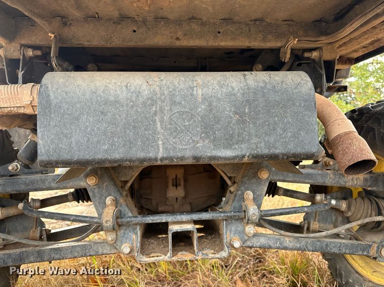 image for item EJ5086 2013 John Deere Gator 825i utility vehicle