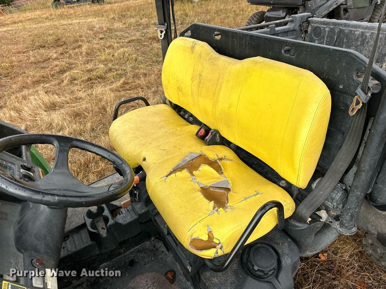 image for item EJ5086 2013 John Deere Gator 825i utility vehicle