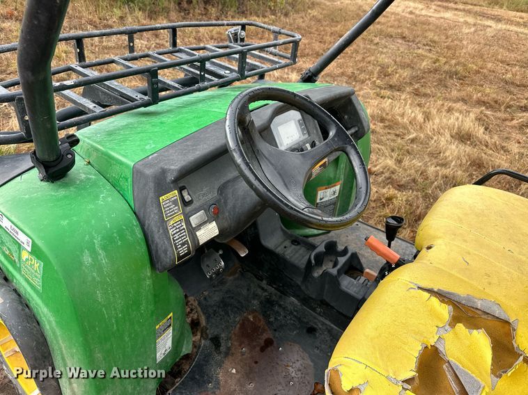 image for item EJ5086 2013 John Deere Gator 825i utility vehicle