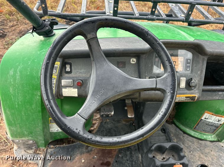 image for item EJ5086 2013 John Deere Gator 825i utility vehicle