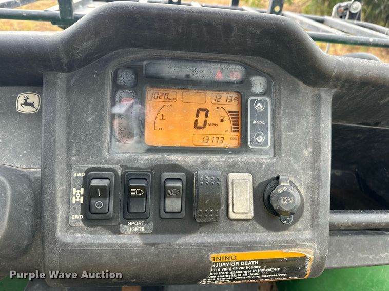 image for item EJ5086 2013 John Deere Gator 825i utility vehicle