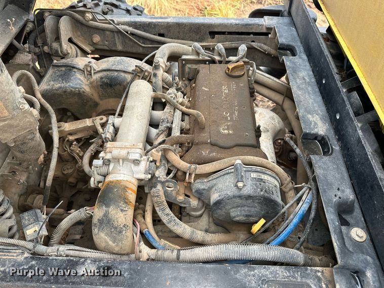 image for item EJ5086 2013 John Deere Gator 825i utility vehicle