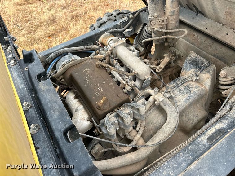 image for item EJ5086 2013 John Deere Gator 825i utility vehicle