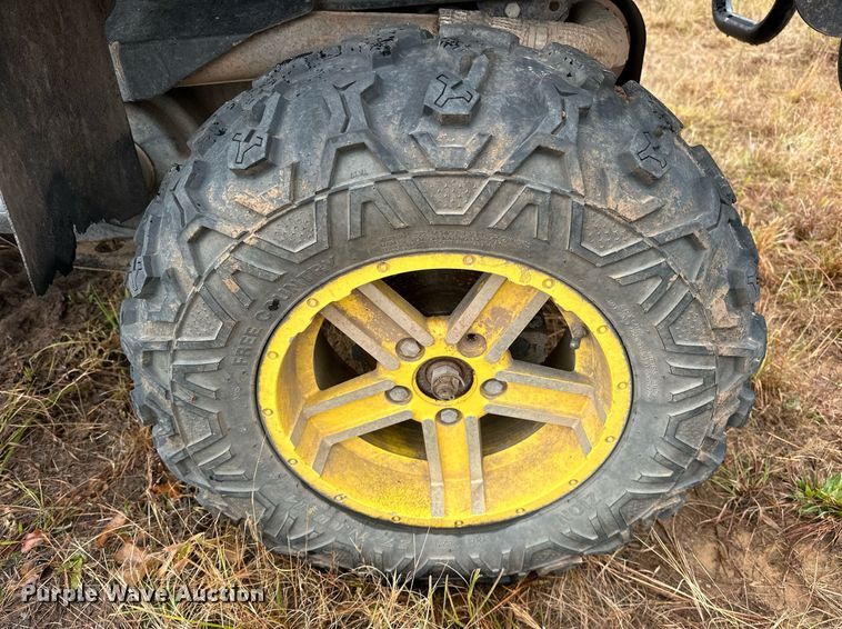 image for item EJ5086 2013 John Deere Gator 825i utility vehicle