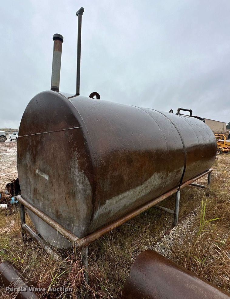 image for item EJ5092 Fuel tank