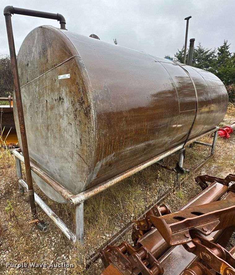 image for item EJ5092 Fuel tank