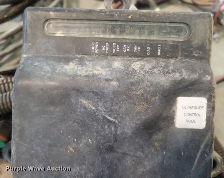 image for item EJ8084 Raven UltraGlide sprayer hydraulic system