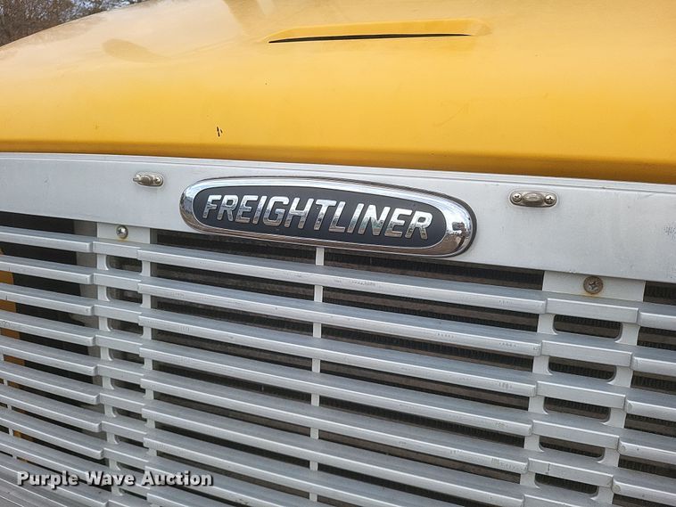 image for item EJ8088 2004 Thomas FS65 school bus