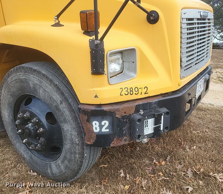 image for item EJ8088 2004 Thomas FS65 school bus