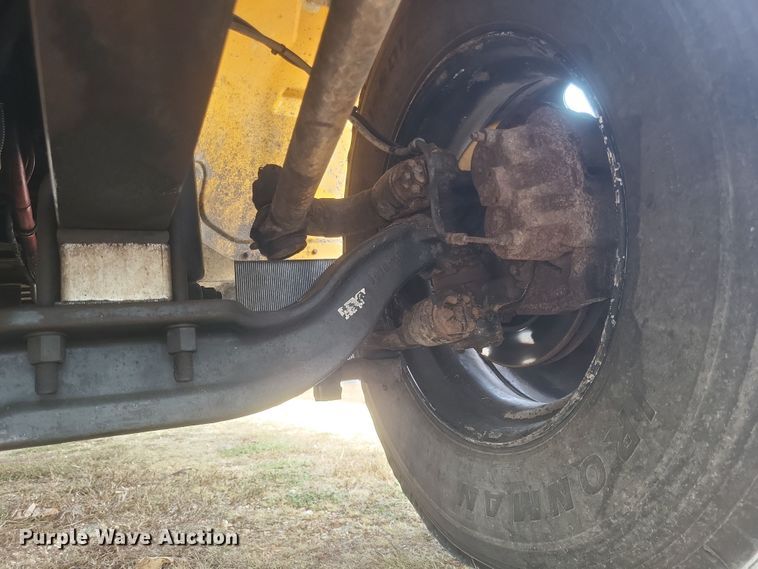 image for item EJ8088 2004 Thomas FS65 school bus