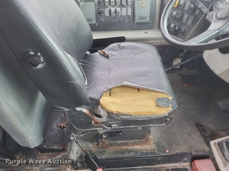 image for item EJ8088 2004 Thomas FS65 school bus