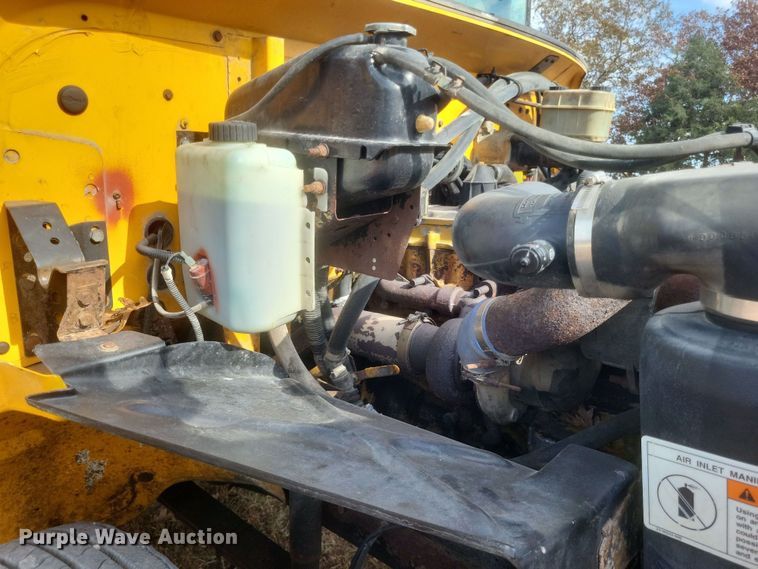 image for item EJ8088 2004 Thomas FS65 school bus