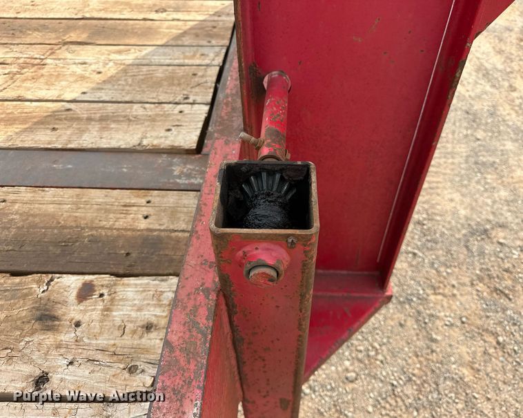 image for item EK0006 2003 James Welding RB25 Equipment trailer