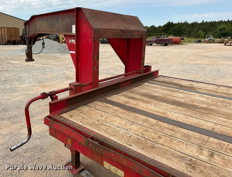 image for item EK0006 2003 James Welding RB25 Equipment trailer