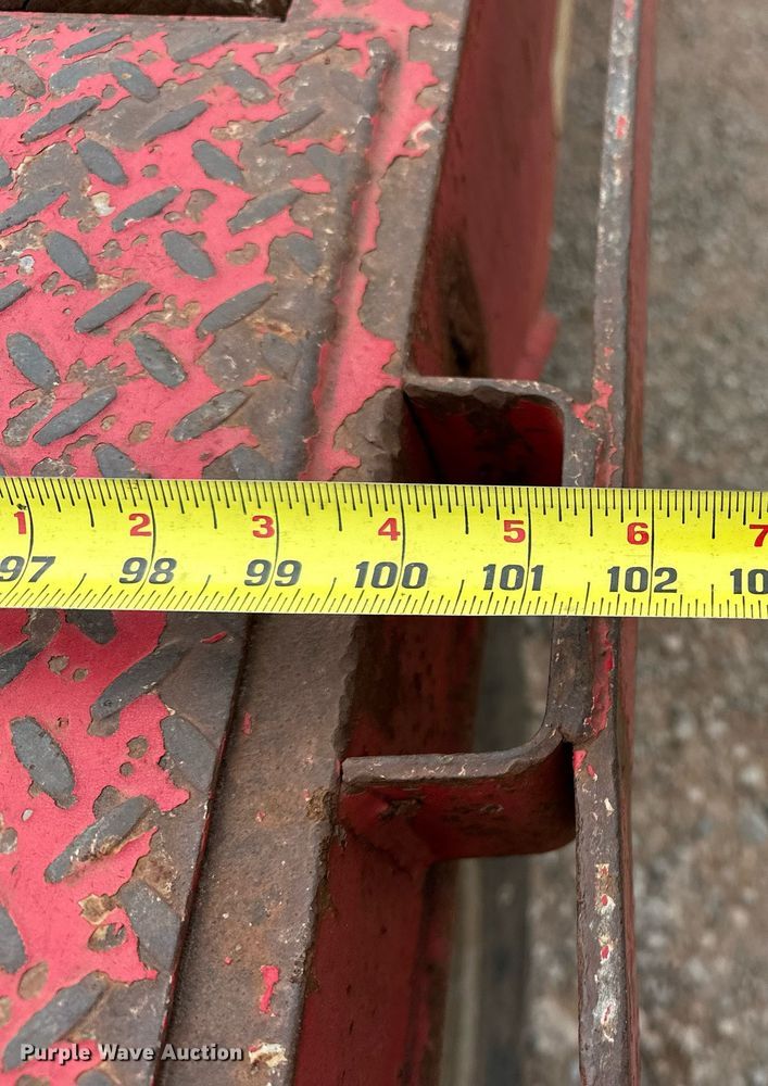 image for item EK0006 2003 James Welding RB25 Equipment trailer