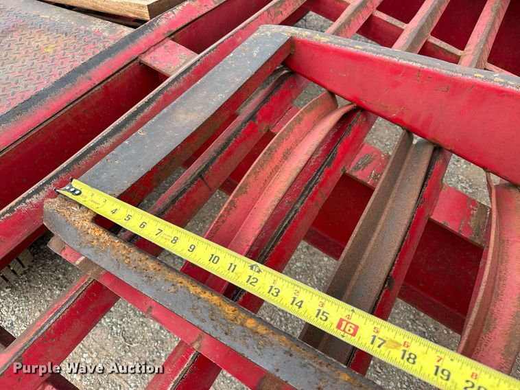 image for item EK0006 2003 James Welding RB25 Equipment trailer