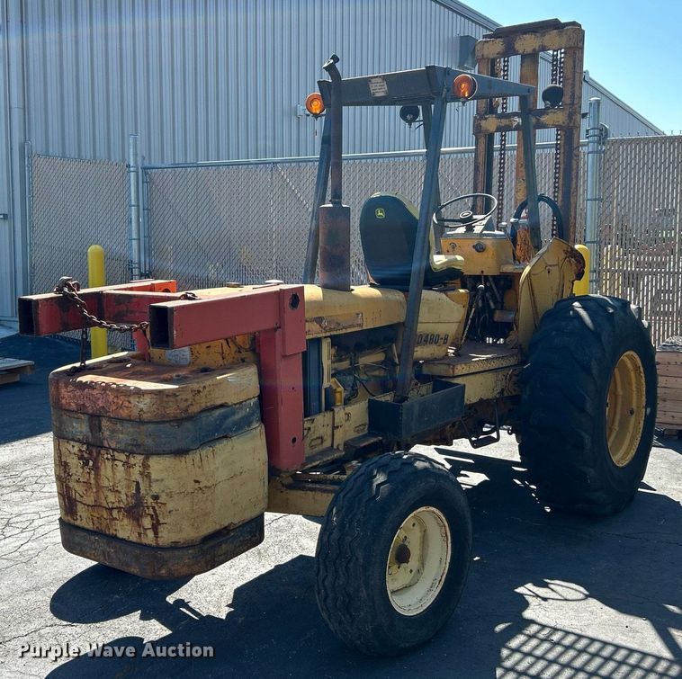 image for item EK3372 1979 John Deere 480-B forklift