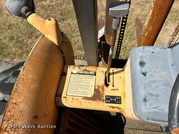 image for item EK3374 John Deere 480-BD forklift