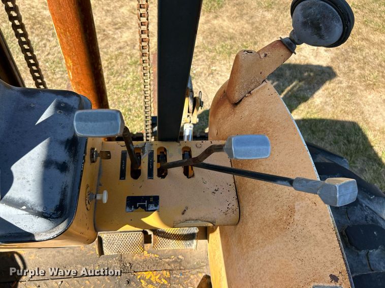 image for item EK3374 John Deere 480-BD forklift