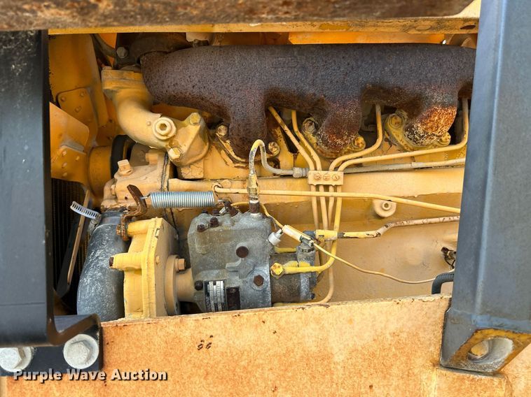 image for item EK3374 John Deere 480-BD forklift