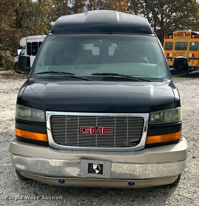 image for item EK3630 2003 GMC Savana G1500  handicap accessible van