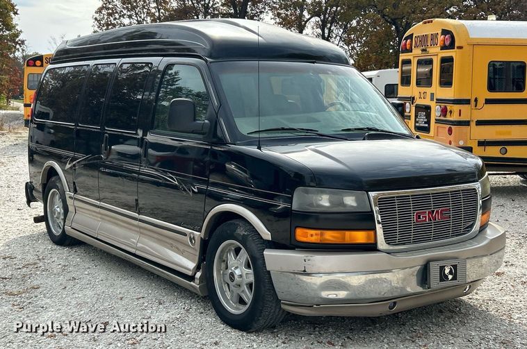 image for item EK3630 2003 GMC Savana G1500  handicap accessible van
