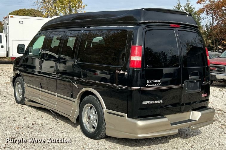image for item EK3630 2003 GMC Savana G1500  handicap accessible van