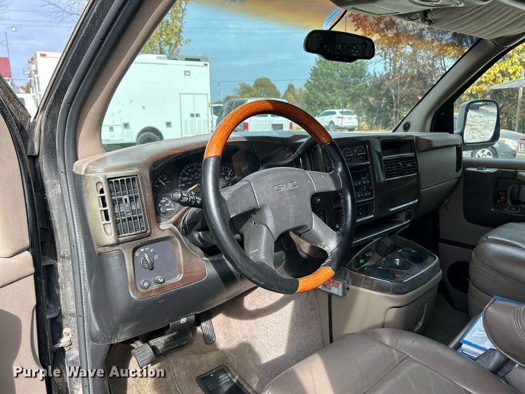 image for item EK3630 2003 GMC Savana G1500  handicap accessible van
