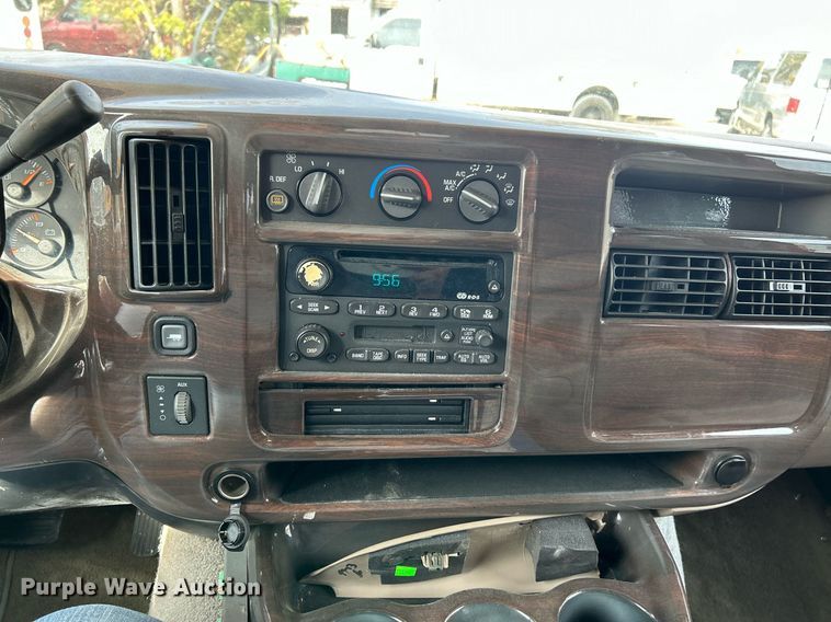 image for item EK3630 2003 GMC Savana G1500  handicap accessible van