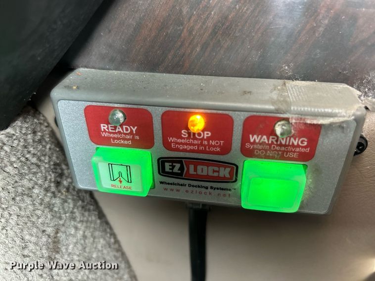 image for item EK3630 2003 GMC Savana G1500  handicap accessible van