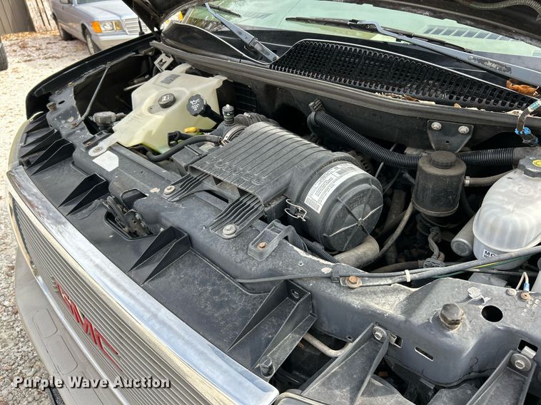 image for item EK3630 2003 GMC Savana G1500  handicap accessible van