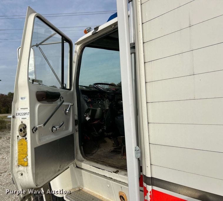 image for item EK3633 1984 Ford Conventional NL delivery truck